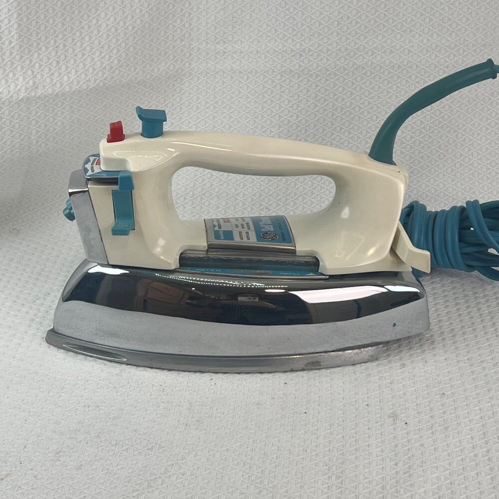 Vintage GE Self Cleaning Spray Steam Dry Iron White Blue Chrome Tested Works